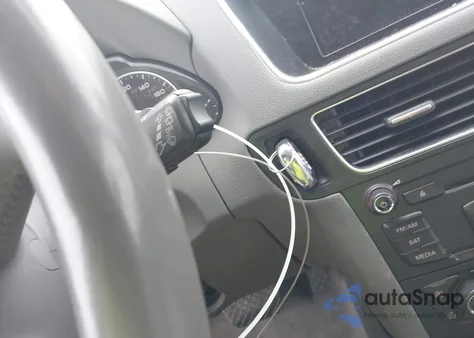 2012 Audi Q5 2.0T Premium z USA, uszkodzony, nr VIN WA1LFAFP2CA017557